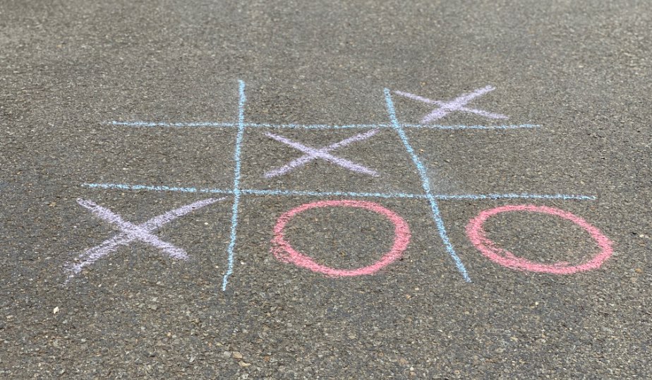 three X's in a row complete tic tac toe game
